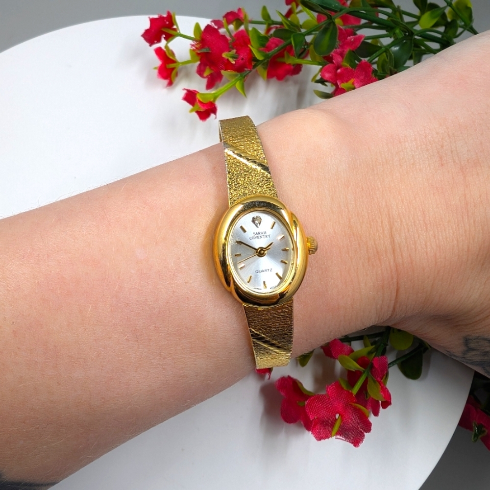 Sarah Coventry Signed Vintage Gold Plated Minimalist Style Watch